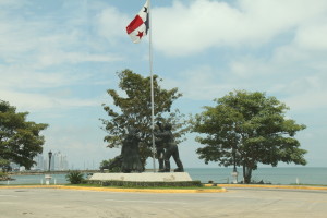Amador-Causeway-Panama-10-300x200